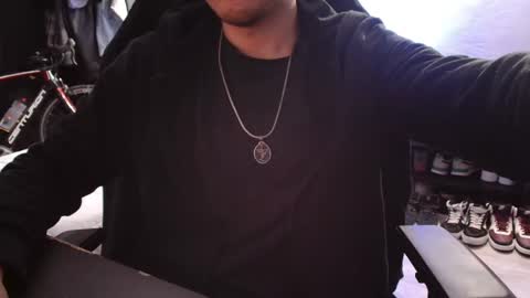 Guayaco  online show from February 2025 12:48:02 PM