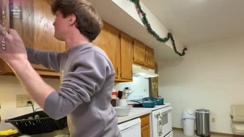 Snapshot of gucciboi4 chatting on November 2025 05:06:02 PM gucciboi4 online show from November 2025 05:06:02 PM