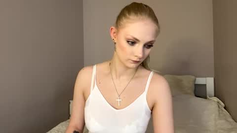 Vanessa online show from April 2026 06:29:02 AM