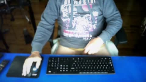 Snapshot of guesswhatigot2 chatting on June 2026 07:52:01 AM guesswhatigot2 online show from June 2026 07:52:01 AM
