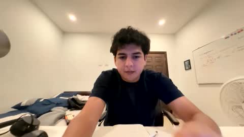 Snapshot of guillee3 chatting on March 2026 10:00:02 AM guillee3 online show from March 2026 10:00:02 AM