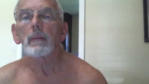 Snapshot of gulfcoast1952 chatting on December 2024 05:44:02 PM Roy online show from December 2024 05:44:02 PM