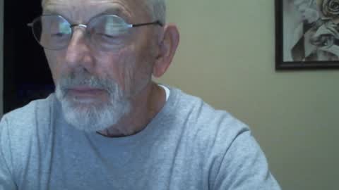 Snapshot of gulfcoast1952 chatting on January 2025 12:38:01 PM Roy online show from January 2025 12:38:01 PM