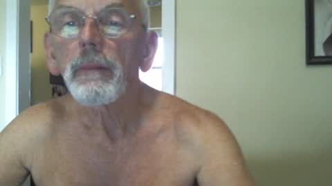 Snapshot of gulfcoast1952 chatting on January 2025 08:43:01 PM Roy online show from January 2025 08:43:01 PM