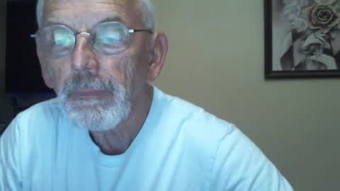 Snapshot of gulfcoast1952 chatting on January 2025 02:35:01 PM Roy online show from January 2025 02:35:01 PM