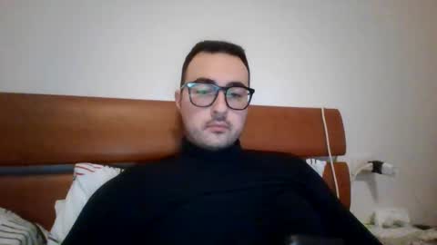 Snapshot of gullit93 chatting on February 2026 04:05:02 PM gullit93 online show from February 2026 04:05:02 PM