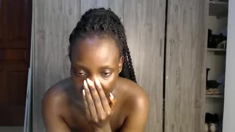 Miss Incredible online show from December 2024 10:12:01 PM