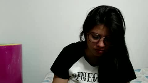 Vane blonde and Hazell black hair online show from February 2026 05:53:01 PM