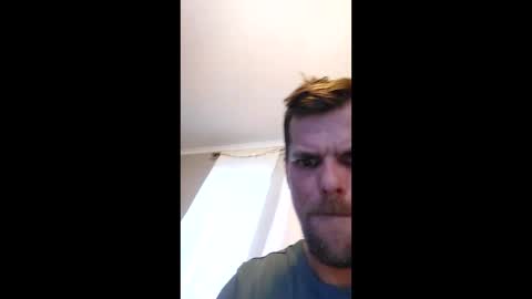 gunnarssonbenni33 online show from February 2026 06:26:02 PM