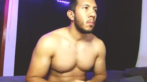 Snapshot of gurushake chatting on November 2025 04:23:02 AM holl latino online show from November 2025 04:23:02 AM