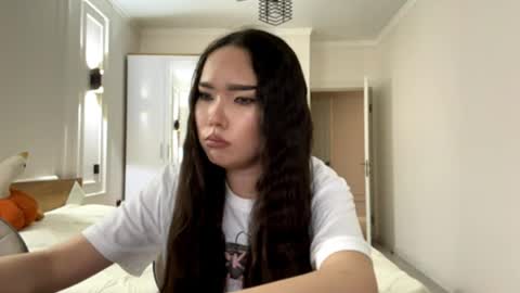Snapshot of gussietackitt chatting on May 2026 01:05:02 PM Alana online show from May 2026 01:05:02 PM