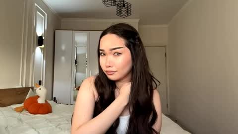 Snapshot of gussietackitt chatting on May 2026 01:07:02 PM Alana online show from May 2026 01:07:02 PM