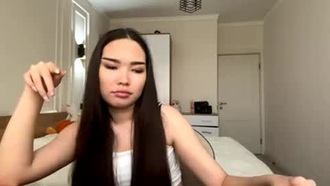 Snapshot of gussietackitt chatting on May 2026 11:39:02 AM Alana online show from May 2026 11:39:02 AM