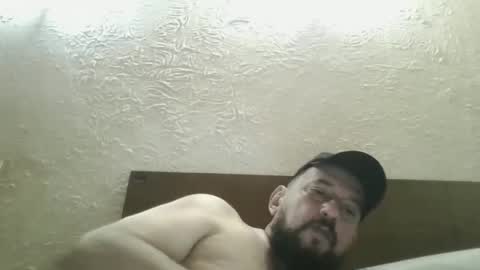 gustavo1350 online show from December 2025 02:39:02 AM