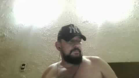 gustavo1350 online show from May 2026 01:54:02 AM