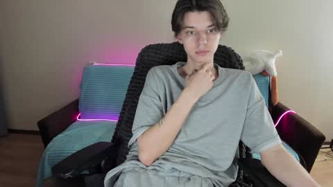 guy_liam1 online show from January 2025 01:33:02 PM