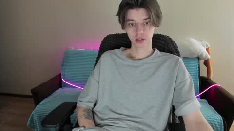 guy_liam1 online show from January 2025 01:00:02 PM