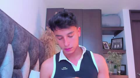 Snapshot of guy_twinks chatting on December 2024 08:26:02 PM Gabriel online show from December 2024 08:26:02 PM