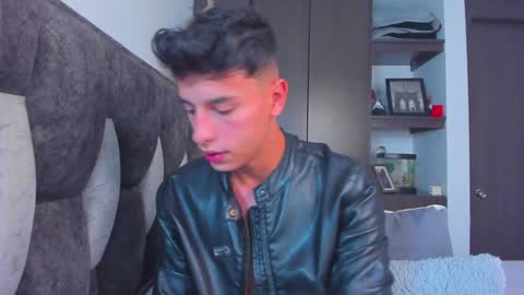 Snapshot of guy_twinks chatting on January 2025 11:17:01 PM Gabriel online show from January 2025 11:17:01 PM