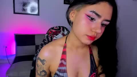 gwenhazel online show from September 2025 11:32:02 AM