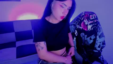 gwenhazel online show from September 2025 11:54:01 AM