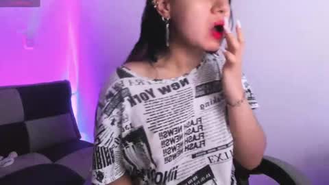 gwenhazel online show from October 2025 12:03:01 PM