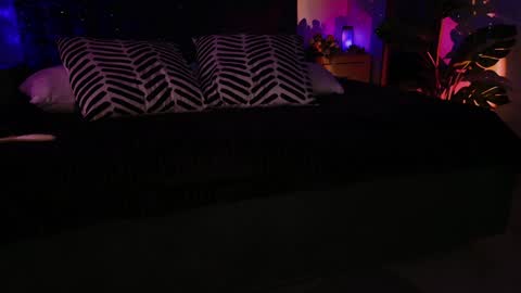 Snapshot of gwenhilton chatting on January 2025 09:15:01 AM gwenhilton online show from January 2025 09:15:01 AM