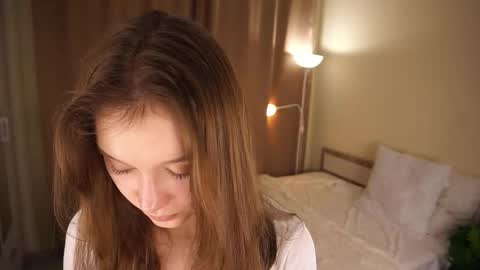 Snapshot of gwennielove chatting on January 2026 03:34:02 AM Molly online show from January 2026 03:34:02 AM