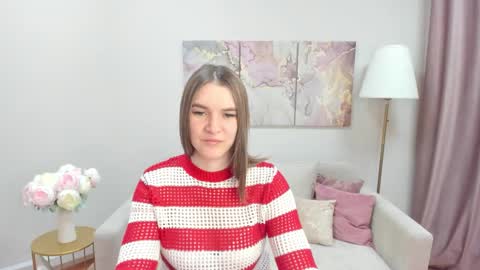 Snapshot of gwensmitt chatting on November 2025 12:11:01 AM gwensmitt online show from November 2025 12:11:01 AM