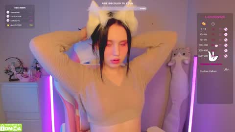 Snapshot of gylaxie chatting on February 2025 09:10:01 AM online show from February 2025 09:10:01 AM