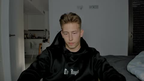 Oliver online show from April 2026 05:18:01 PM