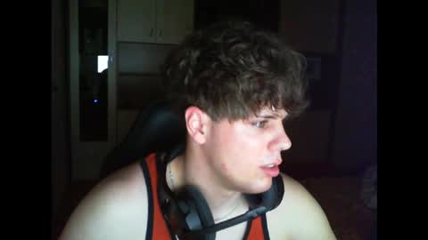 Snapshot of gymguy0505 chatting on December 2025 11:09:02 PM gymguy0505 online show from December 2025 11:09:02 PM