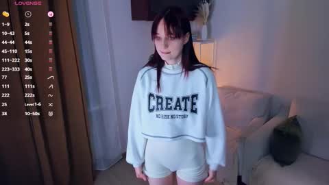 Kelly  Lilly online show from February 2026 06:55:02 PM