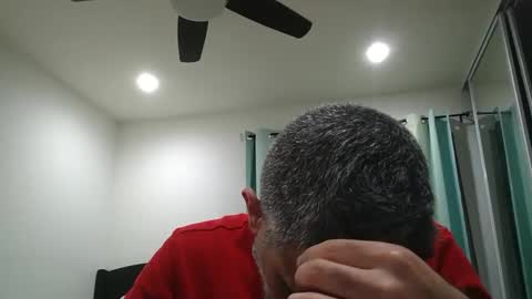 Snapshot of h0nest84 chatting on December 2024 02:42:01 AM h0nest84 online show from December 2024 02:42:01 AM