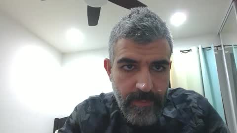 Snapshot of h0nest84 chatting on December 2024 04:35:02 AM h0nest84 online show from December 2024 04:35:02 AM