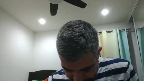 Snapshot of h0nest84 chatting on December 2024 07:17:01 AM h0nest84 online show from December 2024 07:17:01 AM