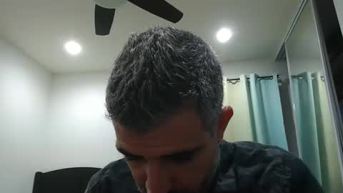 Snapshot of h0nest84 chatting on December 2024 07:04:01 AM h0nest84 online show from December 2024 07:04:01 AM