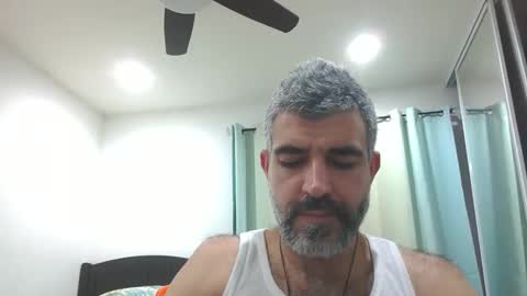 Snapshot of h0nest84 chatting on December 2024 05:29:02 AM h0nest84 online show from December 2024 05:29:02 AM