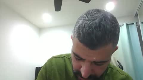 Snapshot of h0nest84 chatting on December 2024 06:20:02 PM h0nest84 online show from December 2024 06:20:02 PM