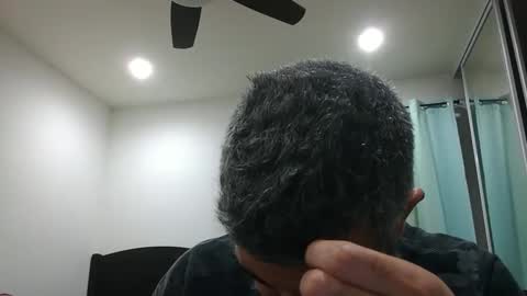 Snapshot of h0nest84 chatting on January 2025 06:03:02 AM h0nest84 online show from January 2025 06:03:02 AM