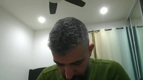 Snapshot of h0nest84 chatting on January 2025 05:27:01 AM h0nest84 online show from January 2025 05:27:01 AM