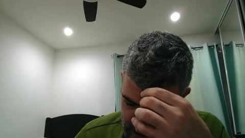 Snapshot of h0nest84 chatting on March 2025 04:39:02 AM h0nest84 online show from March 2025 04:39:02 AM