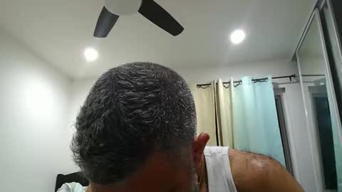 Snapshot of h0nest84 chatting on October 2025 01:39:01 AM h0nest84 online show from October 2025 01:39:01 AM