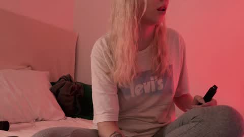 Lana online show from December 2024 07:28:01 PM