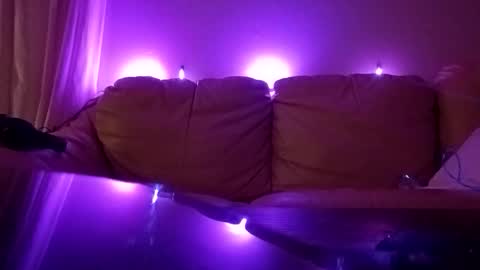 h333th3nz online show from April 2026 07:30:01 AM