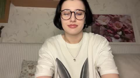 Helga online show from October 2025 04:15:02 PM