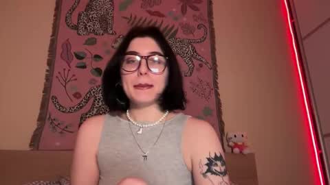 Helga online show from February 2026 05:00:02 PM