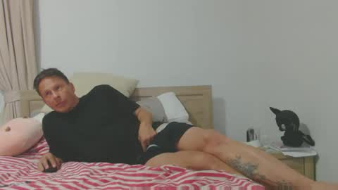 habitual_boy69 online show from February 2026 11:44:01 AM