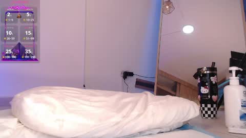  HADE ROSSE  online show from April 2026 05:30:01 PM