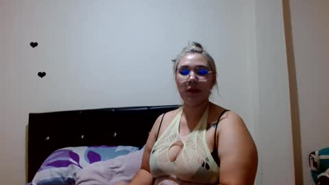 Snapshot of hader_wild21 chatting on December 2025 01:44:01 AM hader_wild21 online show from December 2025 01:44:01 AM